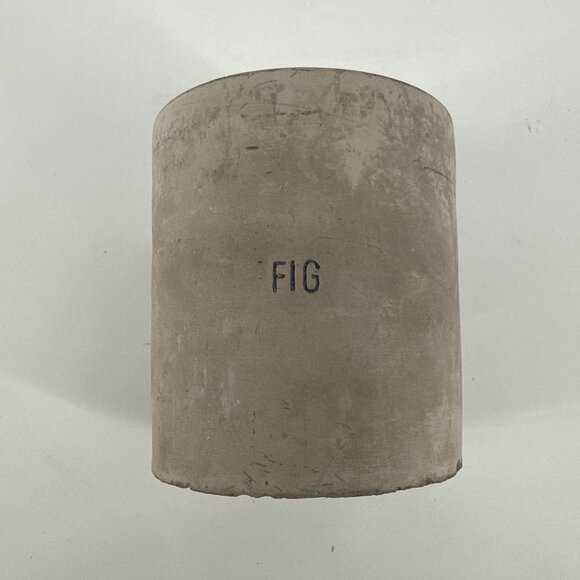 Hearth & Hand w/ Magnolia Fig Candle 9.3 Oz concrete container brand New - Picture 4 of 4